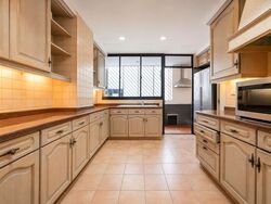 Elizabeth Heights (D9), Condominium #572935291
